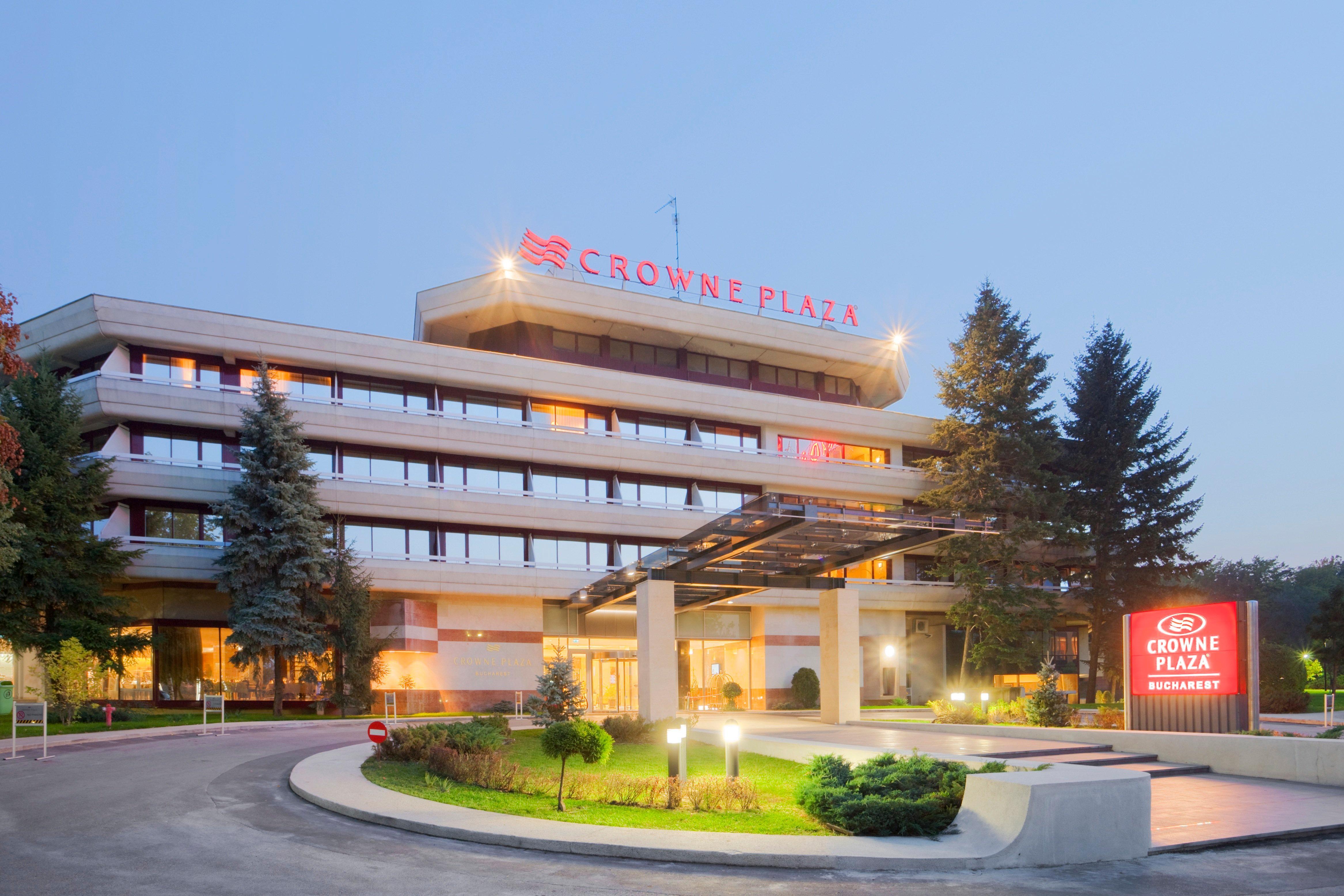 Hotel Crowne Plaza By Ihg 4*