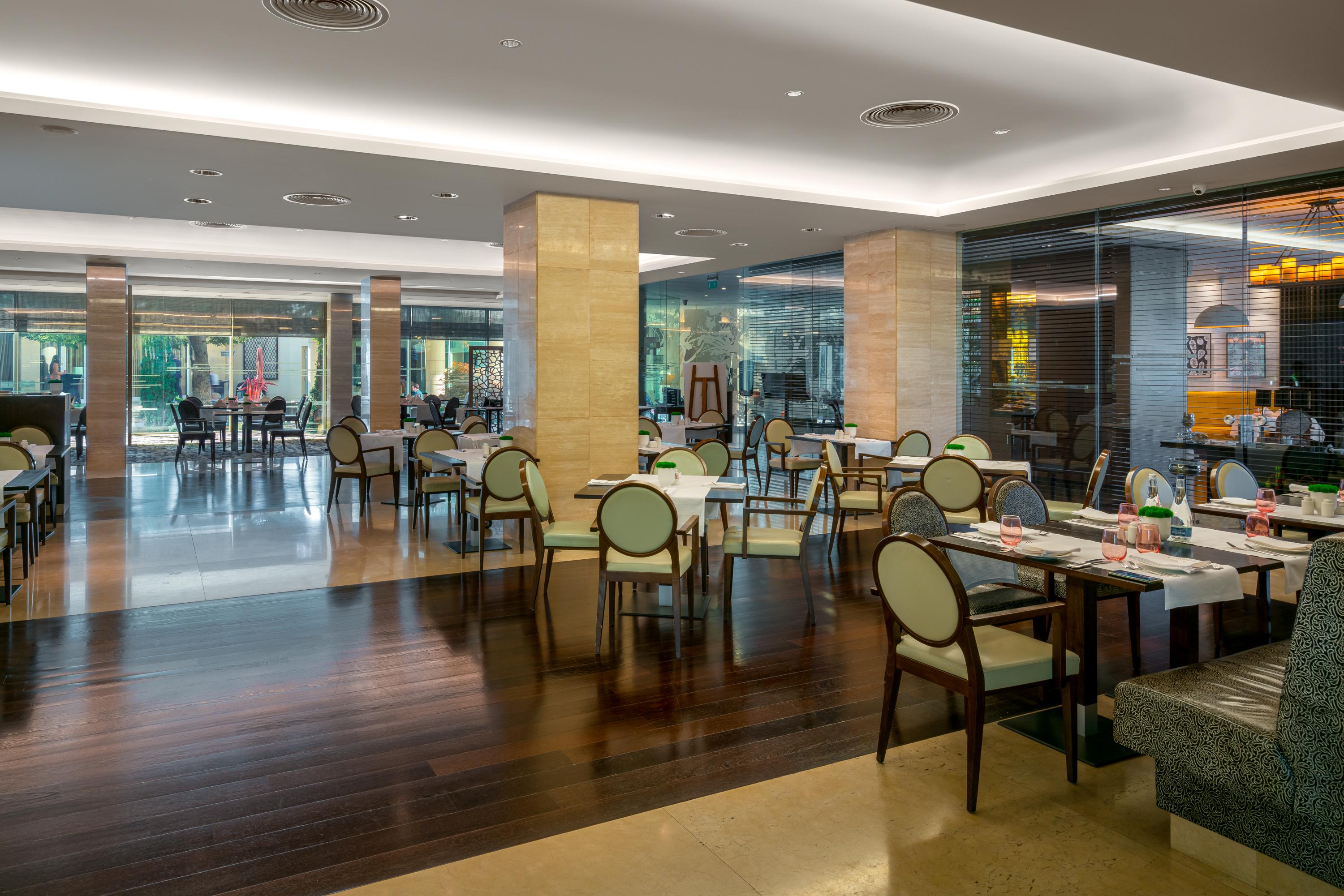 Hotel Crowne Plaza By Ihg 4*